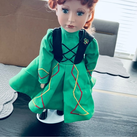 Vintage Tara G Series K Dublin Ireland / Irish Dancer Collector Doll Ori… - Picture 5 of 11
